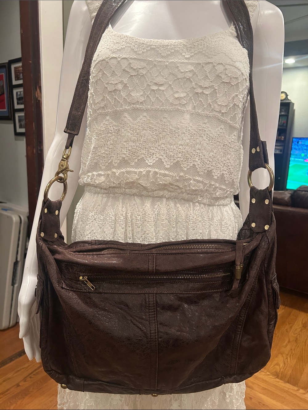Maya Moon Leather large Crossbody Shoulder Bag - Brown - Picture 3 of 11